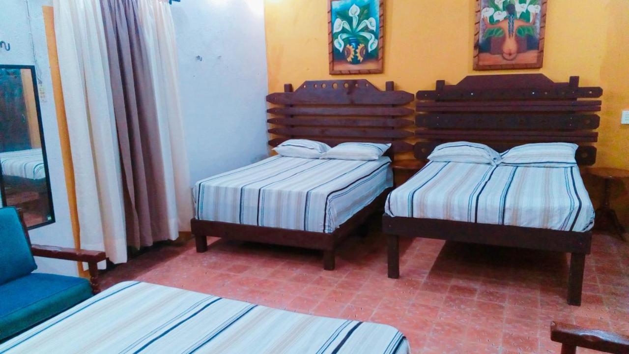 Hostal Y Camping Villa Mercedes Tizimin Exterior photo