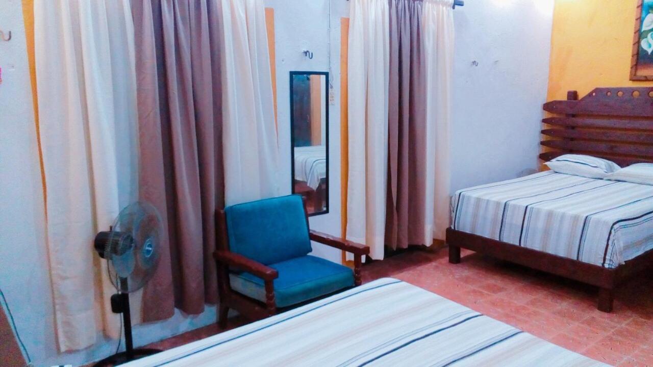 Hostal Y Camping Villa Mercedes Tizimin Exterior photo